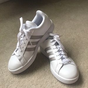 Adidas sneakers never worn!!